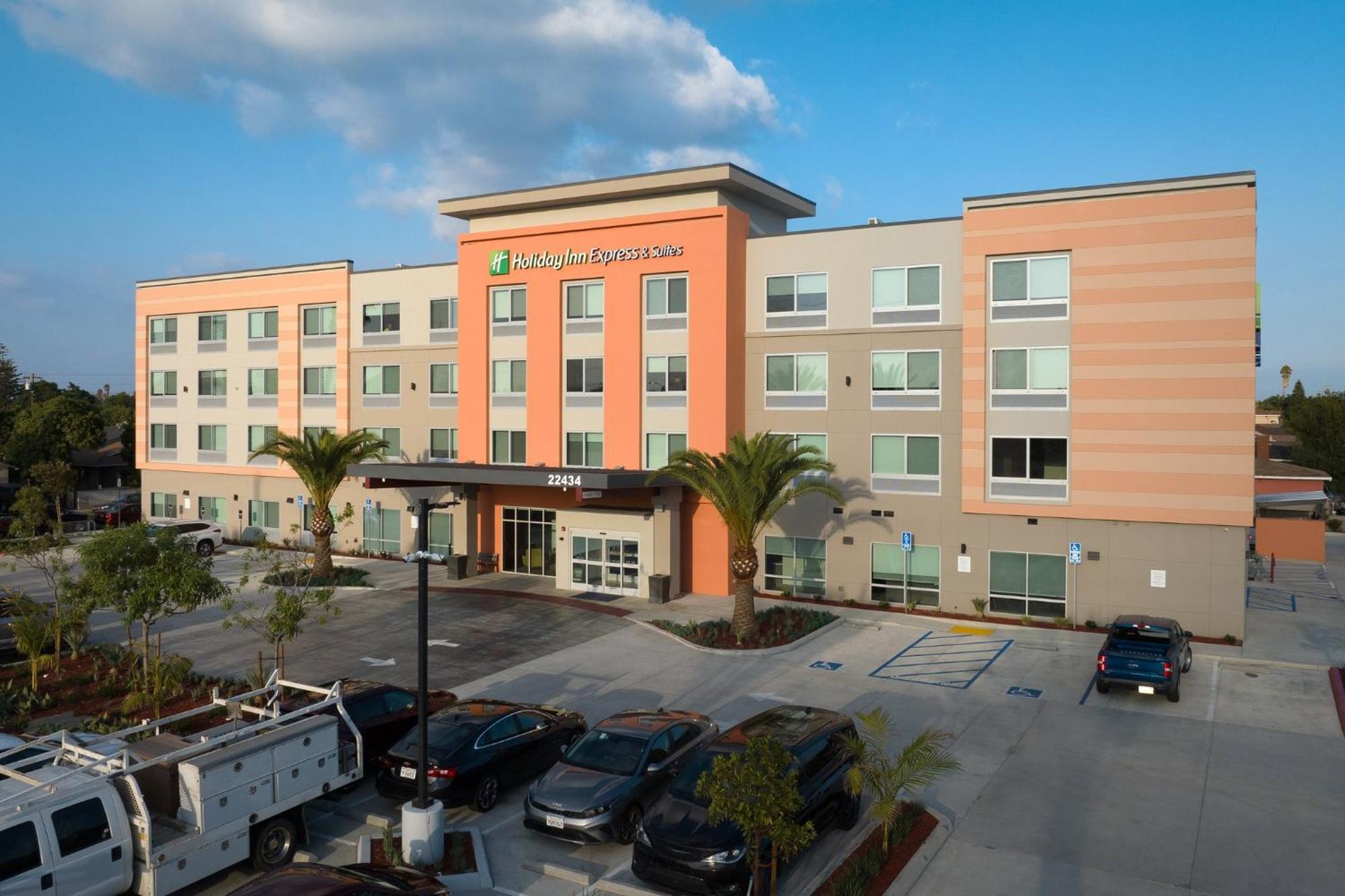 Holiday Inn Express & Suites - Hawaiian Gardens By Ihg المظهر الخارجي الصورة
