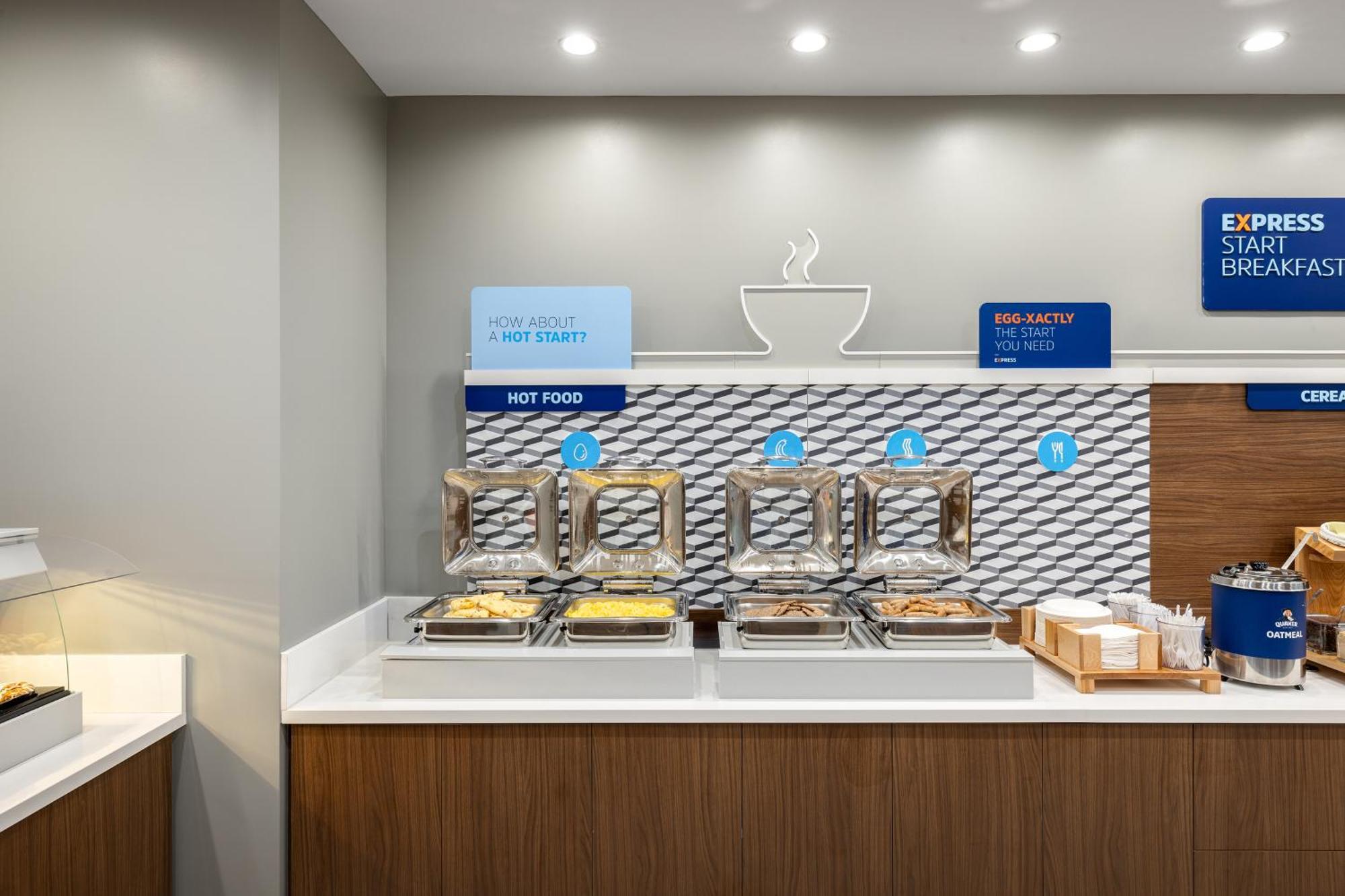 Holiday Inn Express & Suites - Hawaiian Gardens By Ihg المظهر الخارجي الصورة